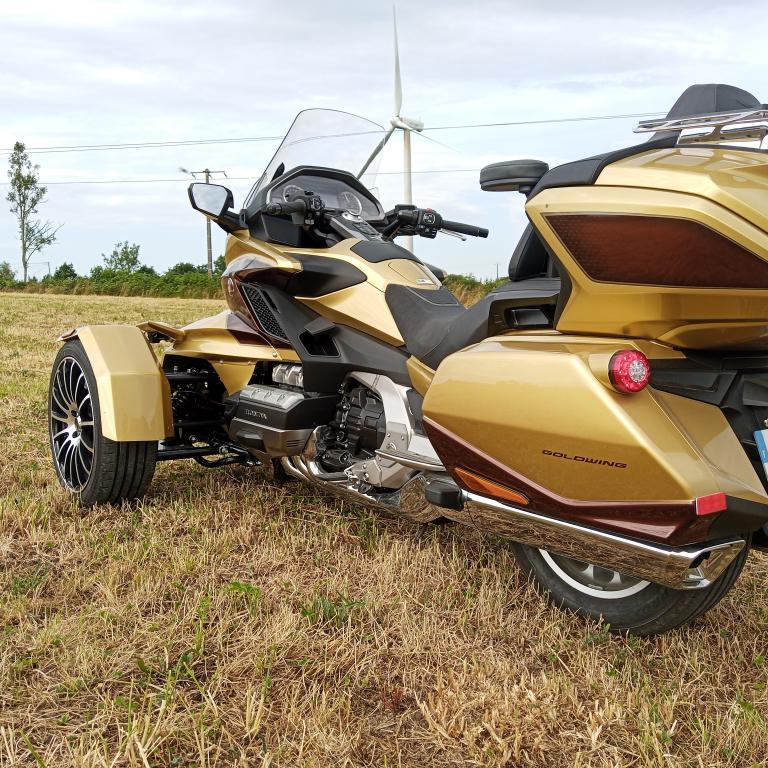 roadster trike Eritrik 1800 goldsurtgis dct